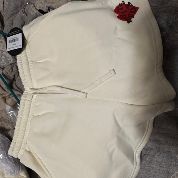 Super cute shorts by White Fox - Picture 5 of 10